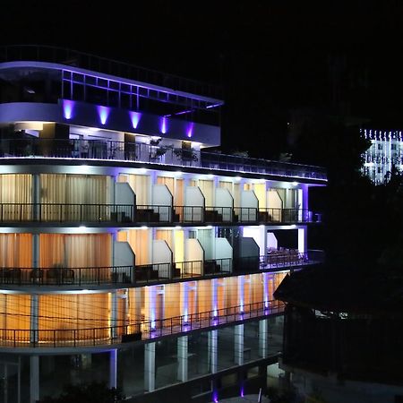 Hotel Sky View Grand Kandy Esterno foto