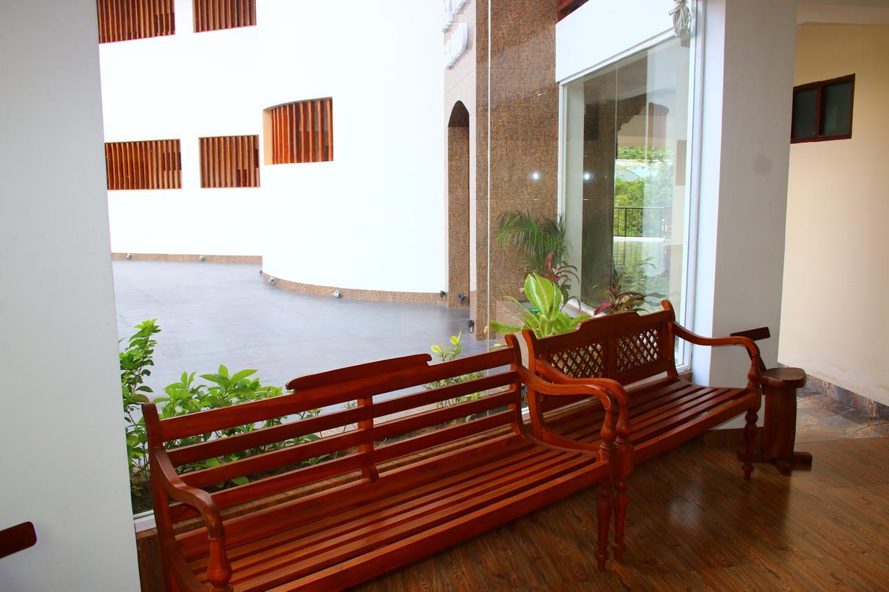 Hotel Sky View Grand Kandy Esterno foto